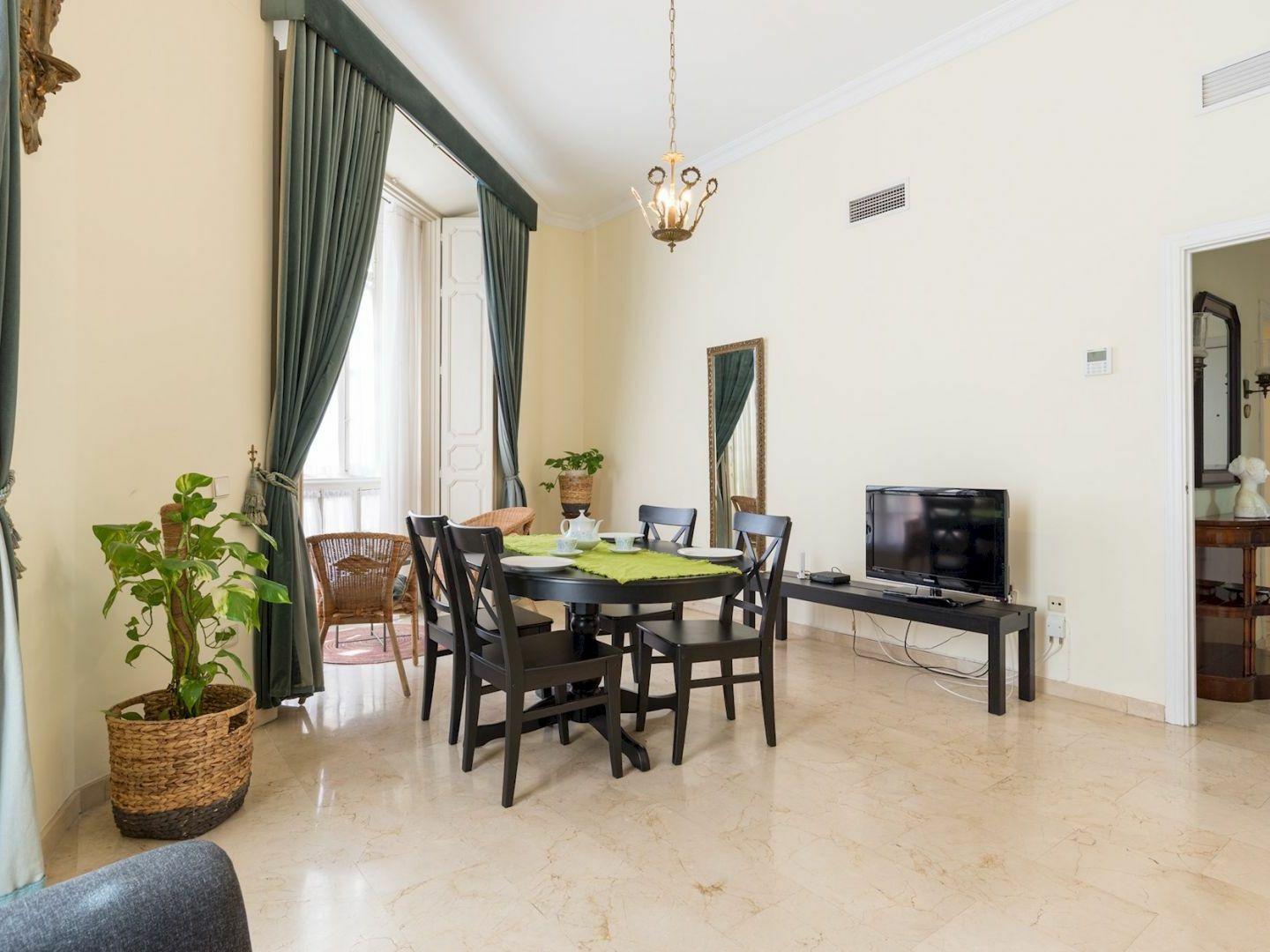 Apartment Malagasuite Heart Historic Center